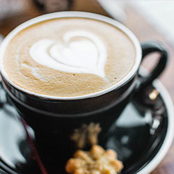 布伦森和替补席对视那一下太怪，到底是谁先急了背后逻辑很硬